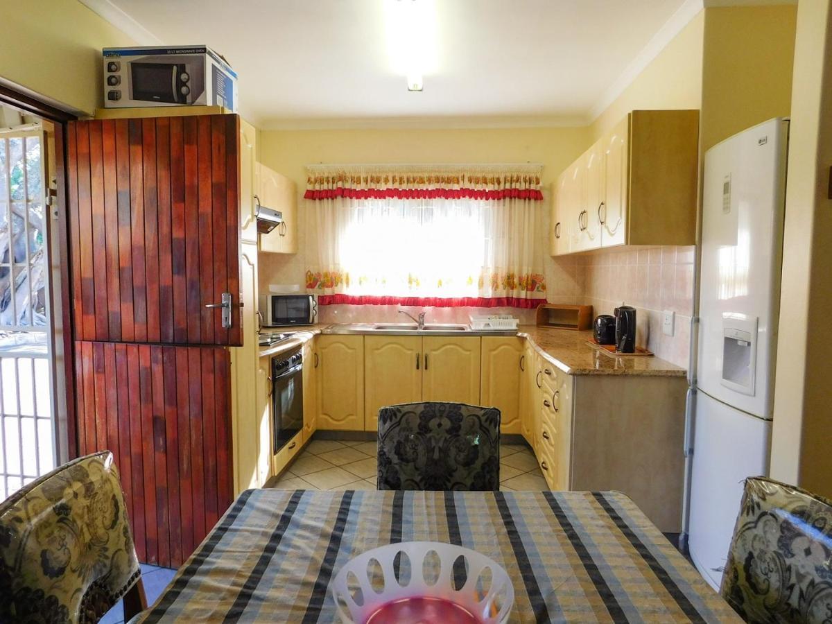 Mama Mia Cottages Oslo Beach Port Shepstone Ngoại thất bức ảnh