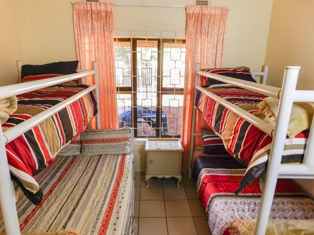 Mama Mia Cottages Oslo Beach Port Shepstone Ngoại thất bức ảnh